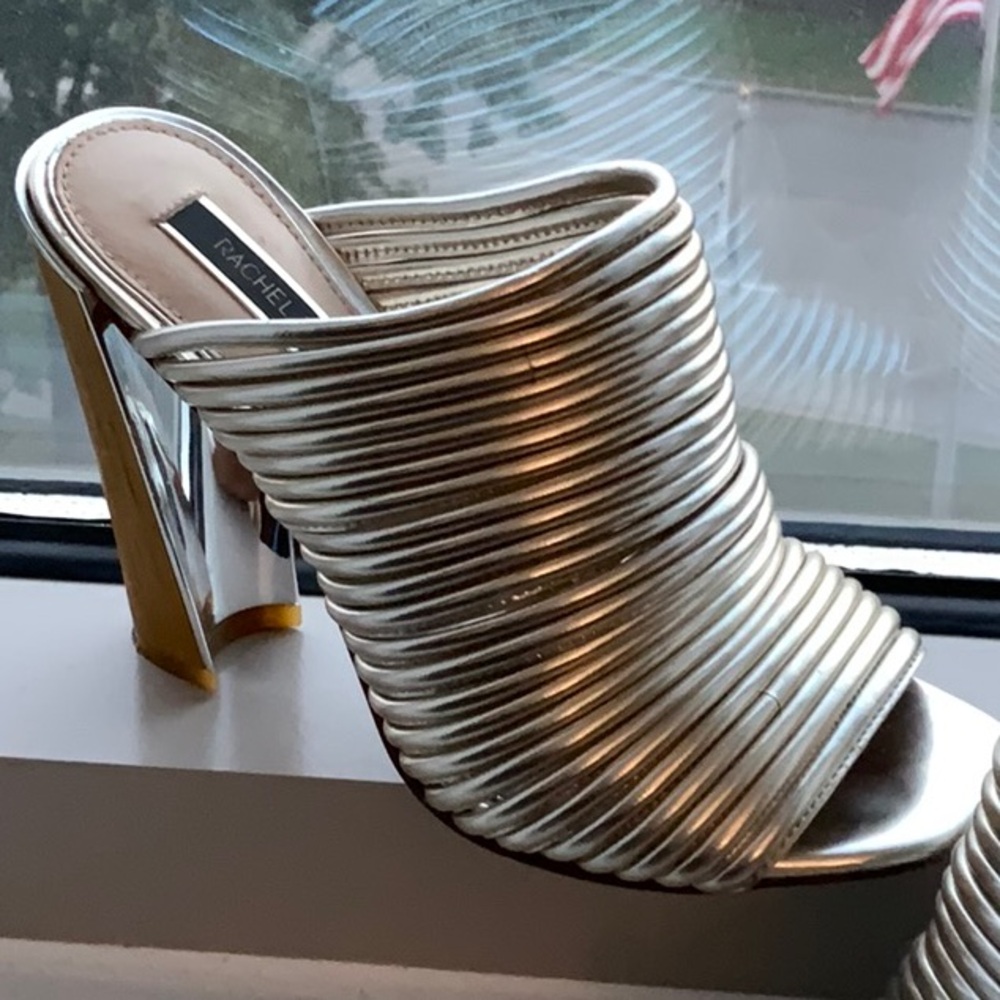 Rachel Zoe Good Leather and Wood Heel Sandal Sz 6